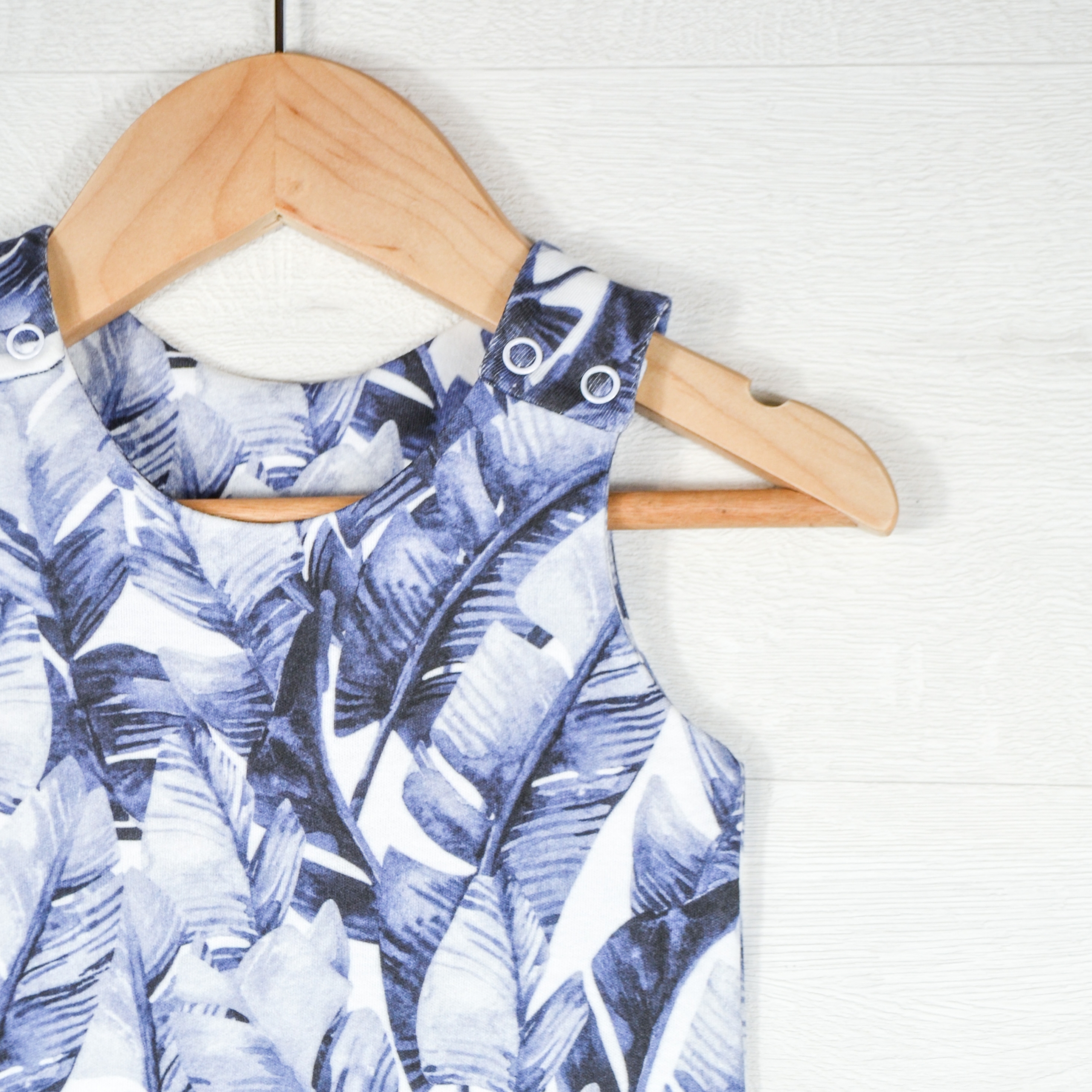 1EE632A9-7A83-4FD0-BD25-385A146D7177