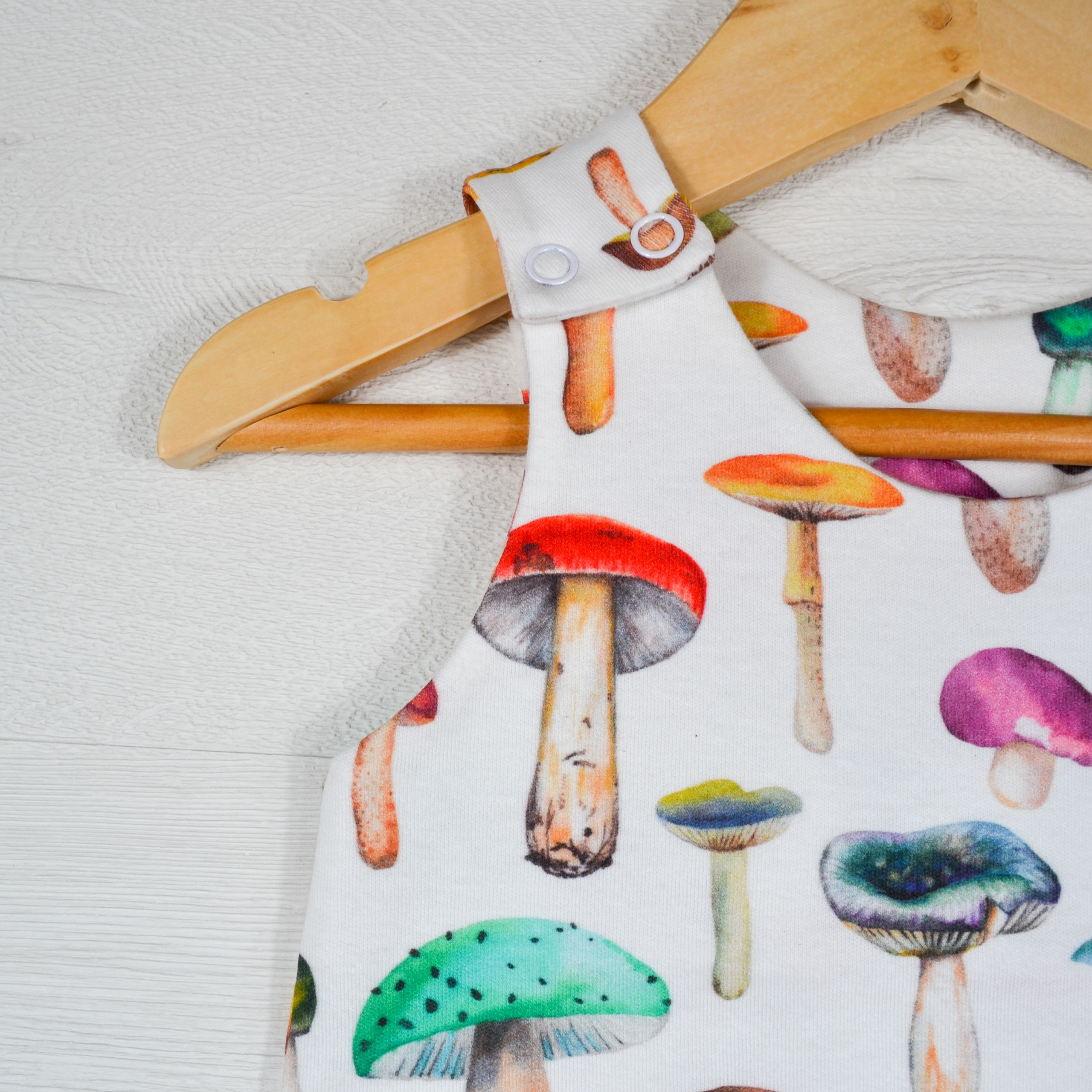 9ED0BB22-7ECC-41F8-A1FD-C4B9CD3F3A1E