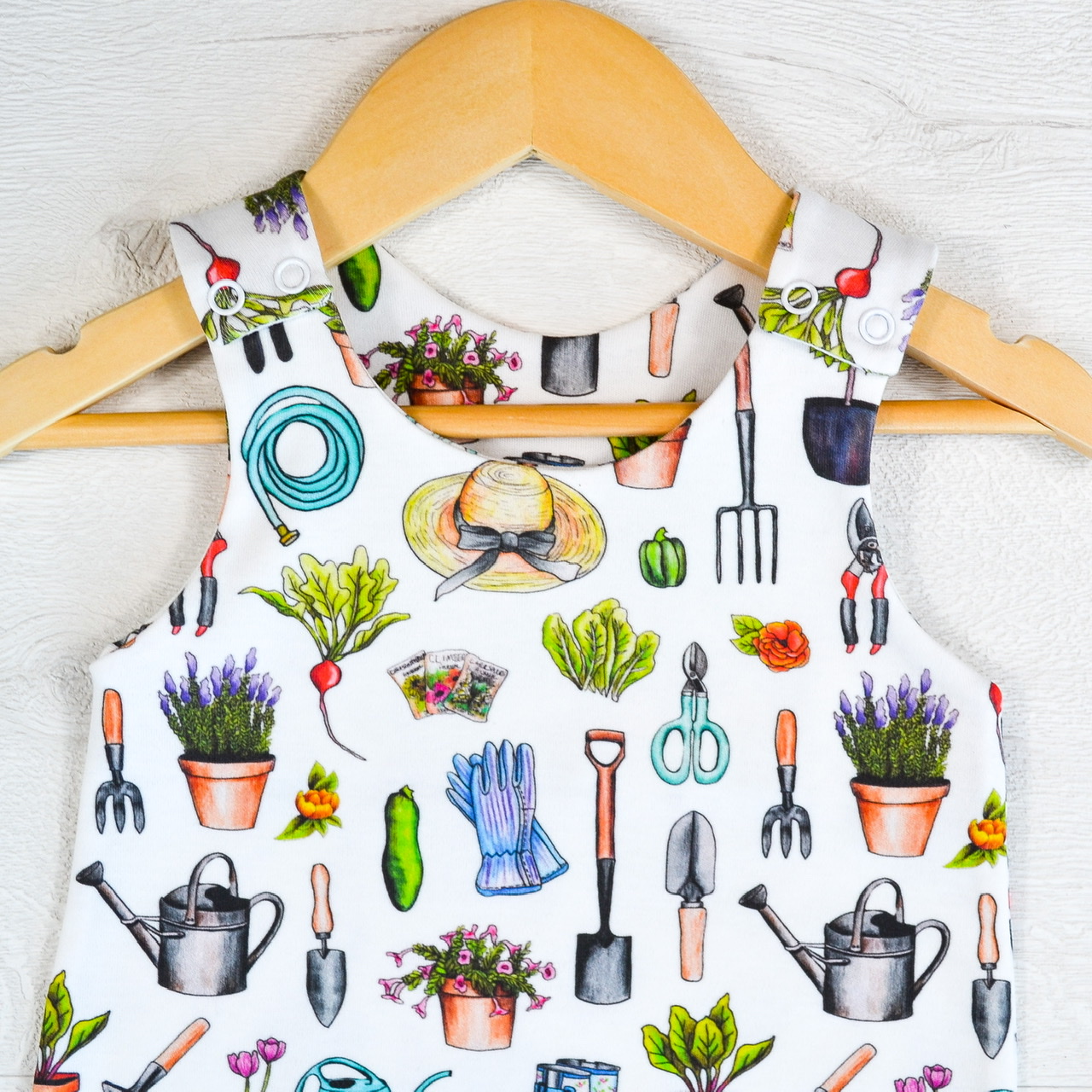 2B8C4B5E-F60E-4E69-A92C-F74453C0E1F3